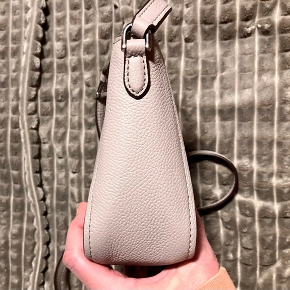 EUC Kate Spade Gray Pebbled Leather Crossbody Bag Purse - Picture 7 of 8